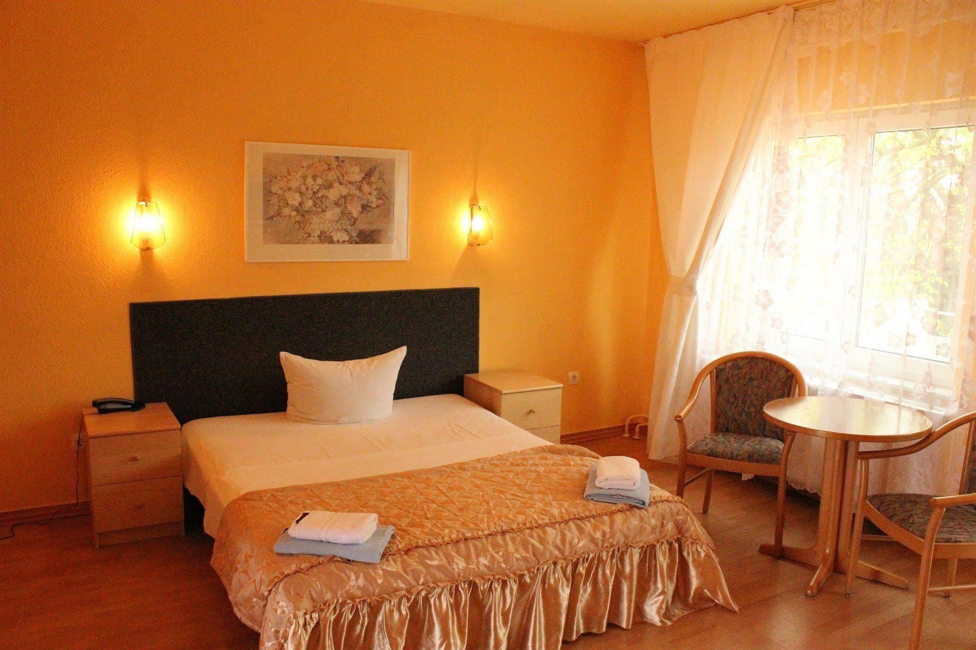 Apartment-Hotel-Dahlem Berlin Bagian luar foto